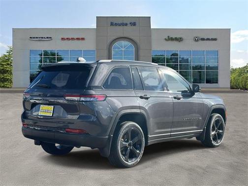 2025 Jeep Grand Cherokee Altitude