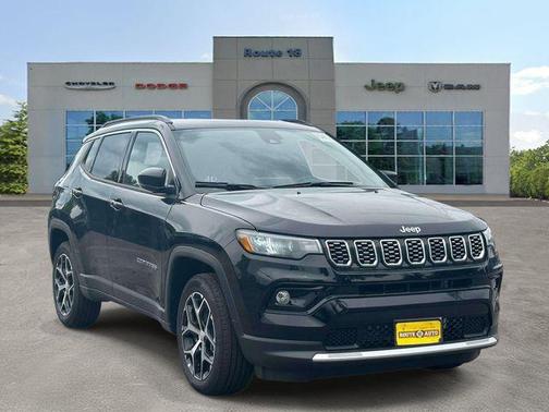 Diamond Black Crystal Pearlcoat 2026 Jeep Compass Limited