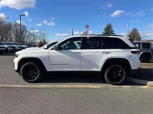 2024 Jeep Grand Cherokee Altitude
