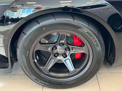 Pitch Black Clearcoat 2022 Dodge Challenger SRT Super Stock
