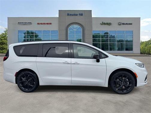 2026 Chrysler Pacifica Limited