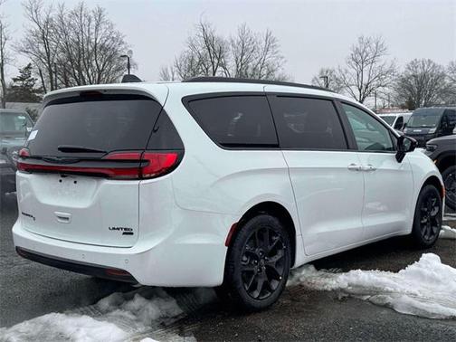 2026 Chrysler Pacifica Limited