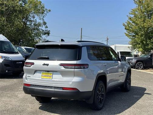 2025 Jeep Grand Cherokee L Altitude
