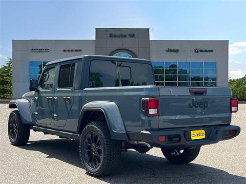 2025 Jeep Gladiator Nighthawk
