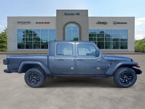 2026 Jeep Gladiator Sport