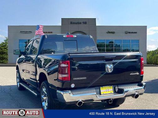 Diamond Black Crystal Pearlcoat 2022 RAM 1500 Big Horn/Lone Star