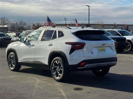 2024 Chevrolet Trax LT