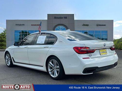 Alpine White 2018 BMW 740e xDrive iPerformance