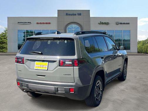 Sting-Gray Clearcoat 2026 Jeep Cherokee Laredo 4x4