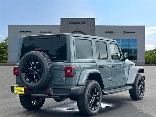2025 Jeep Wrangler 4xe Sahara