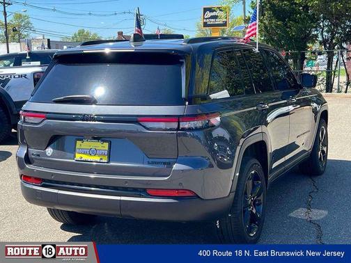Baltic Gray Metallic Clearcoat 2023 Jeep Grand Cherokee Limited