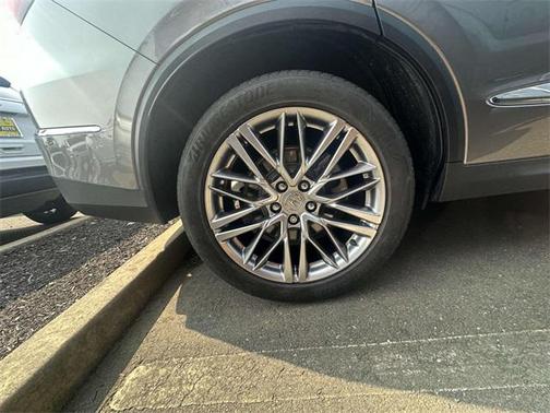 2022 Acura MDX Advance Package