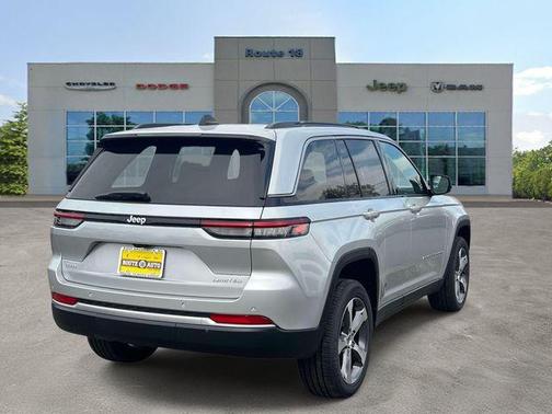 Silver Zynith 2026 Jeep Grand Cherokee Limited
