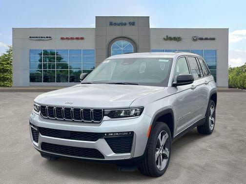 Silver Zynith 2026 Jeep Grand Cherokee Limited