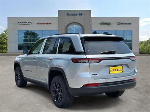 2025 Jeep Grand Cherokee Altitude