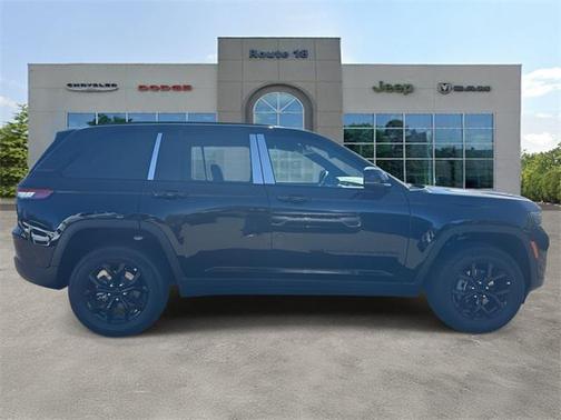 2025 Jeep Grand Cherokee Altitude