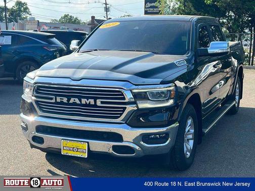 Diamond Black Crystal Pearlcoat 2021 RAM 1500 Laramie
