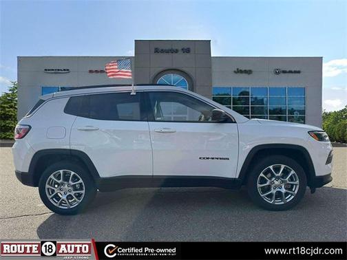 2022 Jeep Compass Latitude Lux