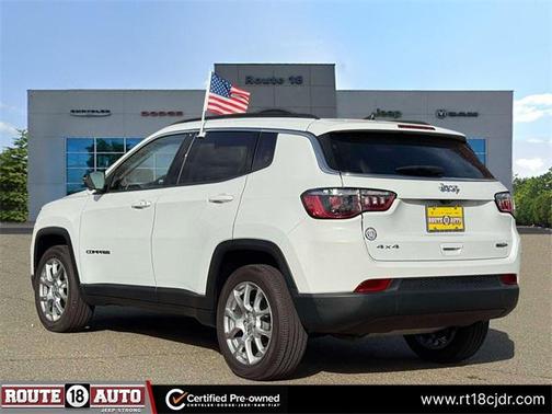 2022 Jeep Compass Latitude Lux