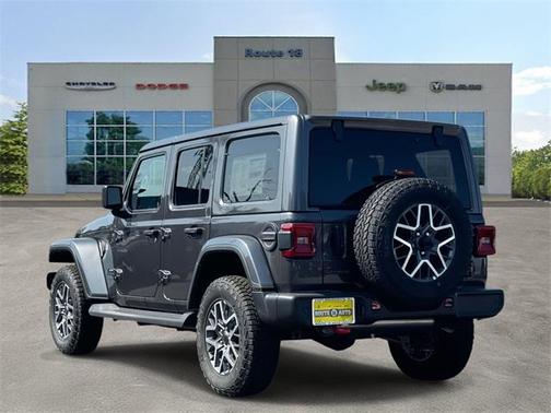 2025 Jeep Wrangler 4-Door Sahara 4x4