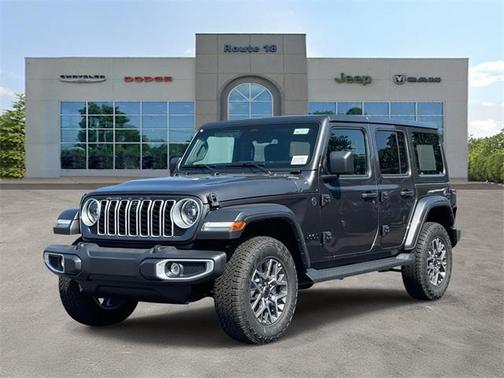 2025 Jeep Wrangler 4-Door Sahara 4x4