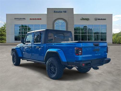 2026 Jeep Gladiator Willys 4x4