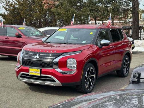 2022 Mitsubishi Outlander SE