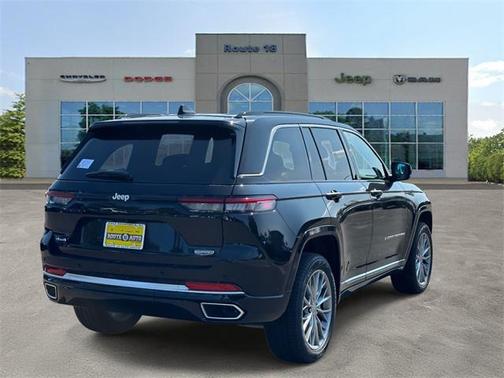2025 Jeep Grand Cherokee Summit