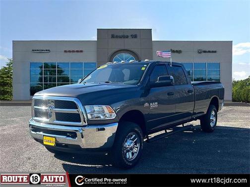 2017 RAM 3500 Tradesman Crew Cab 4x4 8' Box