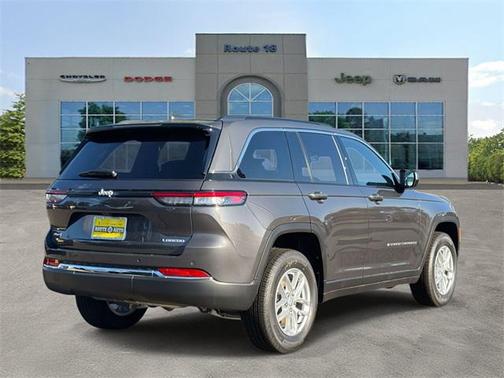 2025 Jeep Grand Cherokee Laredo