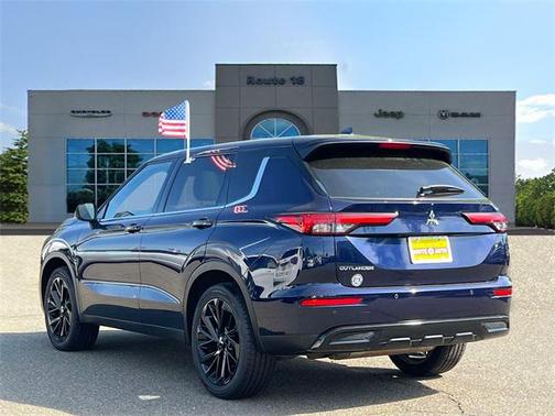 2022 Mitsubishi Outlander Black Edition S-AWC