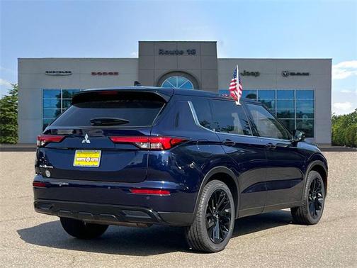 2022 Mitsubishi Outlander Black Edition S-AWC