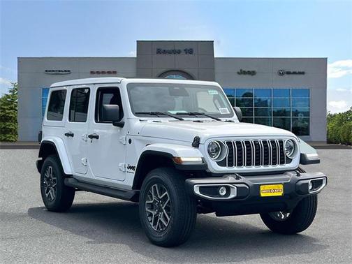 2025 Jeep Wrangler 4-Door Sahara 4x4