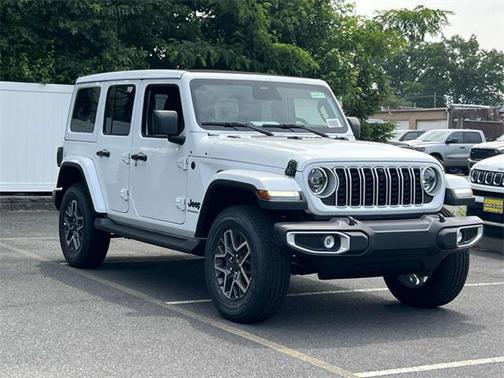 2025 Jeep Wrangler 4-Door Sahara 4x4