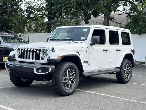 2025 Jeep Wrangler 4-Door Sahara 4x4