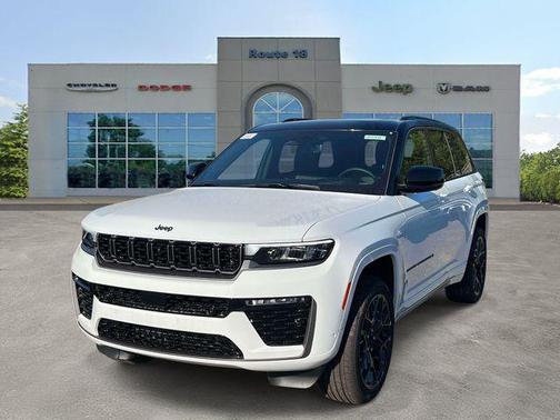 bright white clearcoat 2026 Jeep Grand Cherokee Summit
