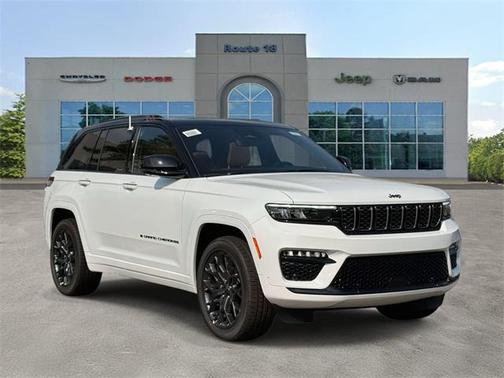 2025 Jeep Grand Cherokee Summit