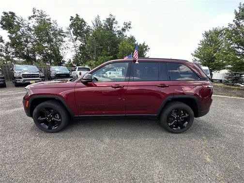 2023 Jeep Grand Cherokee Altitude