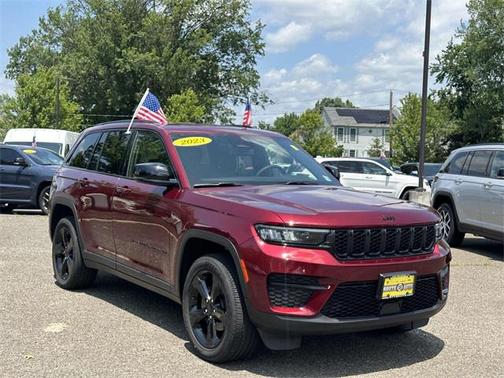 2023 Jeep Grand Cherokee Altitude