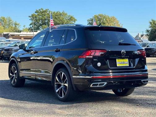 2022 Volkswagen Tiguan 2.0T SEL R-Line 4MOTION