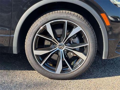 2022 Volkswagen Tiguan 2.0T SEL R-Line 4MOTION