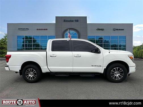 2021 Nissan Titan SV