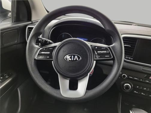 Snow White Pearl 2022 Kia Sportage LX