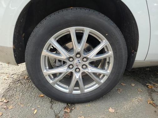 2023 Buick Enclave Essence AWD