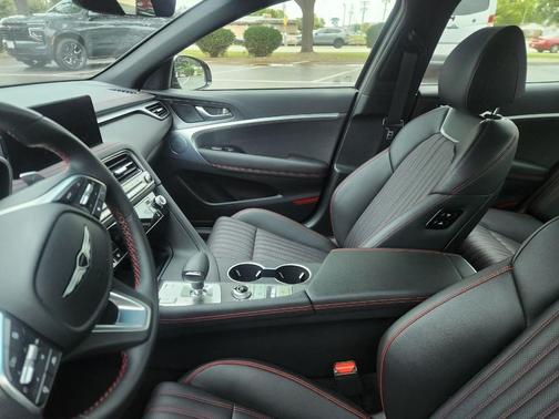 2025 Genesis G70 2.5T AWD