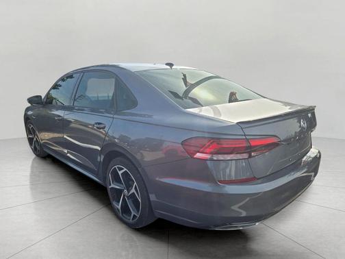 2020 Volkswagen Passat 2.0T R-Line