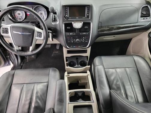 2015 Chrysler Town & Country Touring