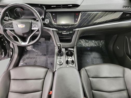 2025 Cadillac XT6 Premium Luxury AWD