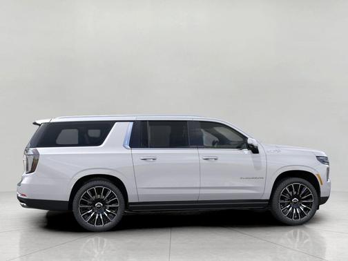 2025 Chevrolet Suburban 4WD High Country