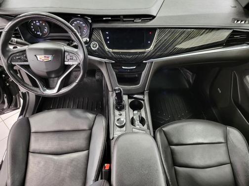 2022 Cadillac XT6 Premium Luxury AWD